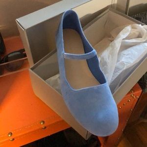 NEW Never Worn Mary Jane Flats